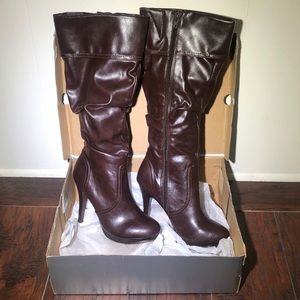 ‼️NEW‼️ Brown Stiletto Heel > Knee High Boots